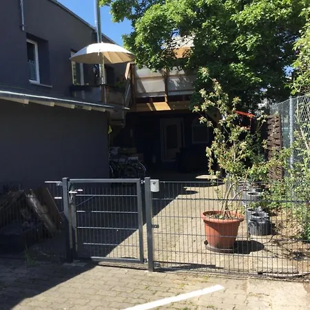 Mit 2 Schlafzimmern Und E-ladestation Fürth